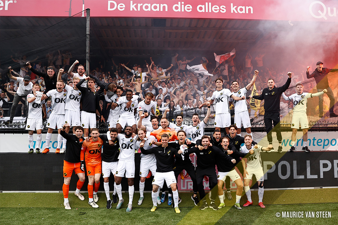 TERUGKEER NAAR PROFVOETBAL